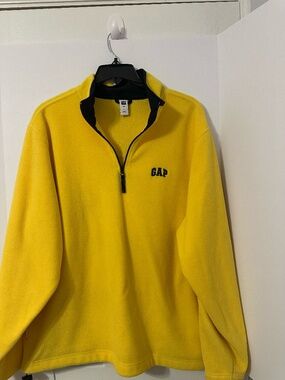 Gap Vintage 1/4-Zip Fleece Pullover Sweatshirt.